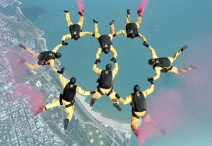 skydiving-658404_640