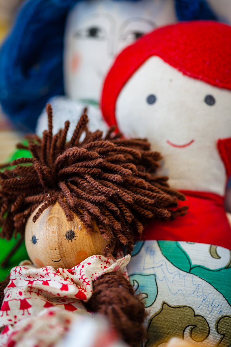Play therapy with dolls